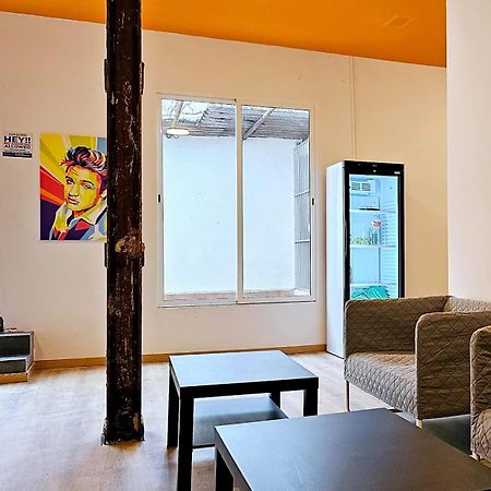Arc House Pop Art Hostel มาดริด ภายนอก รูปภาพ