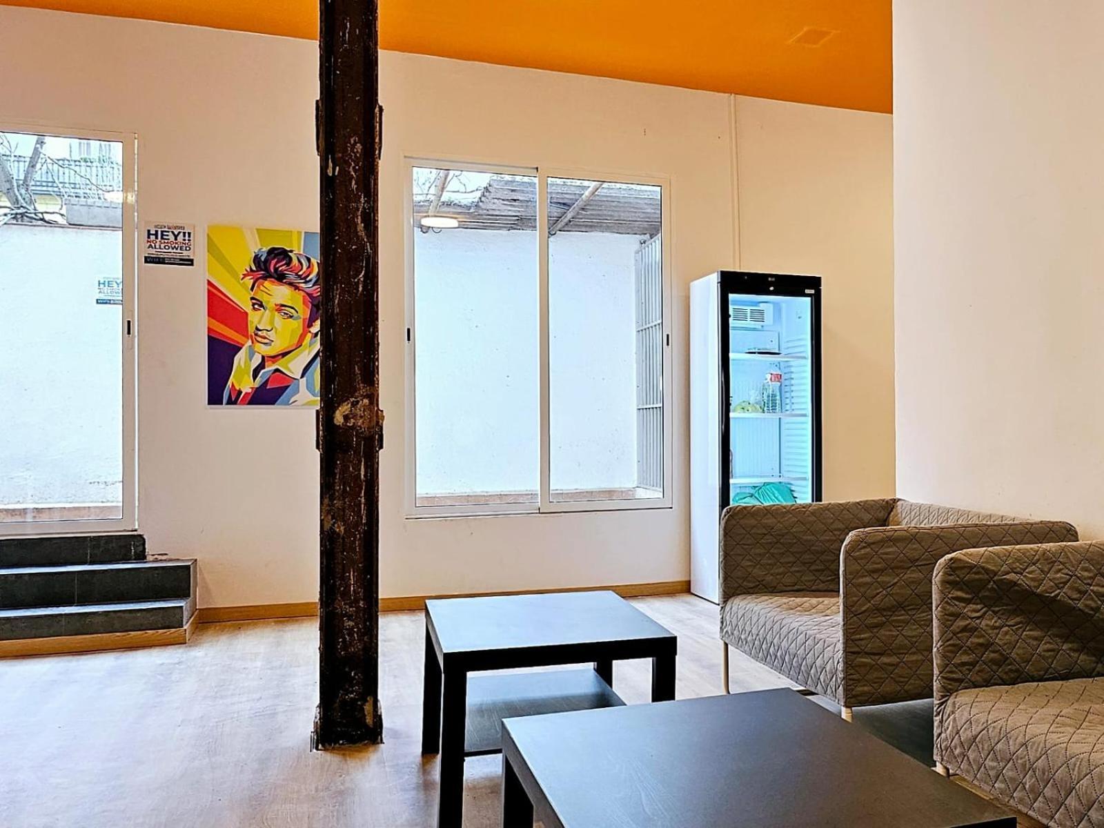 Arc House Pop Art Hostel มาดริด ภายนอก รูปภาพ