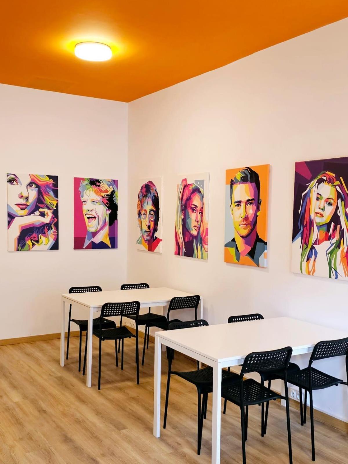 Arc House Pop Art Hostel มาดริด ภายนอก รูปภาพ